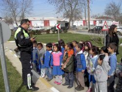 Salihli Emniyeti'nden Miniklere Uygulamalı Trafik Dersi