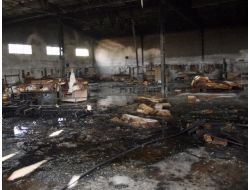 Kayseri’de Mobilya Ve Sünger Deposu Yandı