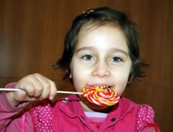 Çok Yiyen Değil, Yanlış Yiyen Çocuk Şişmanlıyor