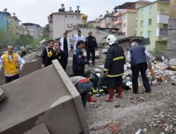 Malatya'da 7 Katlı Boş Bina Çöktü!