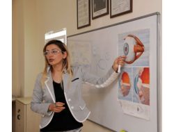 Aşırı Bilgisayar Kullananlarda 'Kuru Göz' Sendromu Tehlikesi