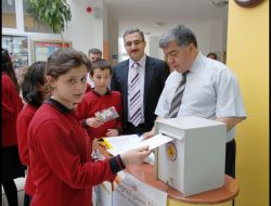 Altınbaşaklı Öğrenciler Kartpostal Nostaljisini Yaşadı