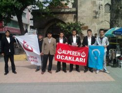 Camiye ‘ucube’ Diye Hakaret Eden Ressam Kınandı