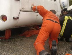 Rampa Yukarı Çıkan Midibüs Devrildi: 1 Ölü, 9 Yaralı