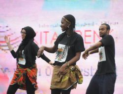 7 Kıta Fatih Üniversitesi'nde Tek Yürek Oldu