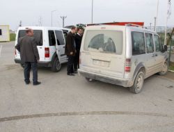 Camı Kırık Araç Polisi Alarma Geçirdi