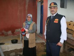 Televizyondan İzlediği Yangın Söndürme Yöntemi Hayatını Kurtardı