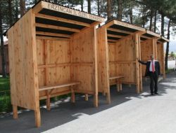 İl Özel İdaresi Köylere Otobüs Durağı Ve Bank Kuruyor