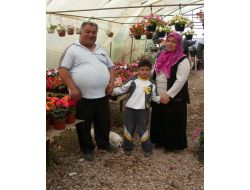 Anne Baba Sevgisiyle Felci Yendi, 9 Yaşında Yürüdü