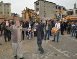 TUZLA'DA DAVULLU ZURNALI YIKIM