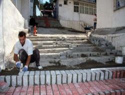 Konak Belediyesi'nden Merdiven Atağı