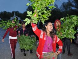 Tunca Nehri Kenarında 'Kakava' Coşkusu Yaşandı