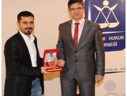 Gazeteci Baransu: Statüko Can Çekişiyor