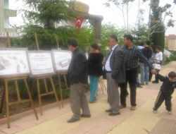 Besni'de Açılan Kutsal Emanet Fotoğraflar Sergisi Yoğun İlgi Gördü