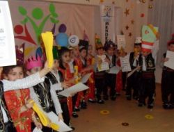 Menderes Koleji Ana Sınıfı Öğrencileri, Hünerlerini Sergiledi