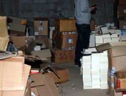 Mersin’de 12 Bin Adet Korsan Kitap