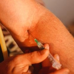 Annesi Çocuğuna Uyuşturucu Vermiş