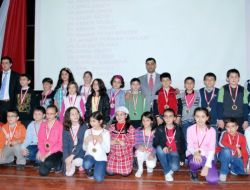 Serhat Anafen Başarıyı Bilgisayar Ve Altınla Ödüllendirdi