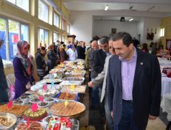 Ilgınlı Kadınlar, Öğrenciler Yararına Kermes Düzenledi