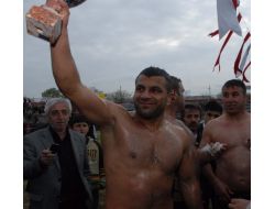 Kutlu Doğum Haftası Güreşlerinin Galibi Fatih Atlı Oldu