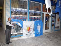 İzmir'de Ak Parti Bürosuna Ses Bombası Atıldı