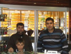 Yurt Dışına 50 Bin Kişi Gönderen Kulu'da Esnaf, Gurbetçilerin Yolunu Gözlüyor