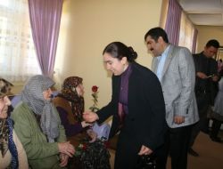 Konya Valisi Doğan, Anneler Günü'nü Unutmadı