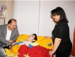 Hasta Oğlunun Başucundan Ayrılmamak İçin Hastaneye Bile Gitmedi