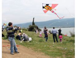 Gölyazı Semaları Uçurtmalarla Renklendi