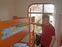 Esnafın Evi Kurşunlandı