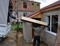 Alaplı Belediyesi Gönül Köprüsü Mağazası'ndan Muhtaç Aileye Yardım