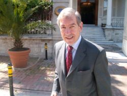 Chp Heyetinden Ermeni Patrikhanesi’ne Ziyaret