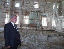 Finike Merkez Camii'nin Restorasyonu Ramazan'a Yetiştirilmeye Çalışılıyor