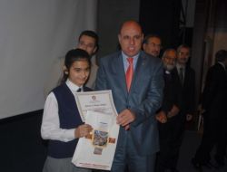 Genç Yazarlar Ödüllerine Kavuştu