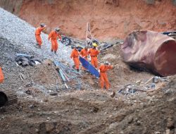 Çin’de Toprak Kayması: 14 Ölü,8 Kayıp