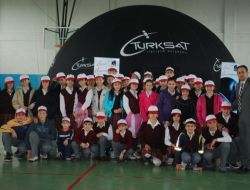 Kastamonu'daki Öğrenciler Türksat İşbirliği İle Planetaryum Gösterisi Sunuldu