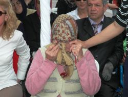 Yılın Annesi Seçilen Kadının Gözyaşları Duygulu Anlar Yaşattı