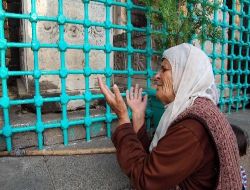 27 Sahabeye Evsahipliği Yapan Hz.Süleyman Camii'nin Çevresi Çöplük Gibi