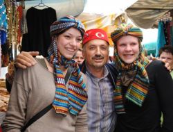 Rus Turistler, En Çok Ay Yıldızlı Tşört, Fes Ve Lokum Alıyor