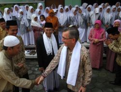 Abd Büyükelçisi'nden Endonezyalı Müslümanlara İlgi