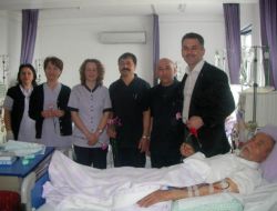 Belediye Başkanı Melikoğlu’ndan Hemşirelere Karanfilli Kutlama