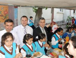Okul Yararına Gıda Kermesi Düzenlendi