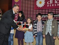 Bülent Uygun'dan Başarılı Öğrencilere Eskişehirspor Forması