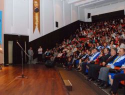 Aü Eğitim Fakültesi 9. Gönem Mezunlarını Verdi