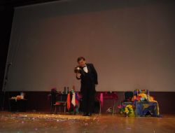 Ünlü İllüzyonist Sermet Erkin Artvinlilerle Buluştu