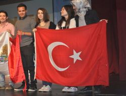 Feza Berk Koleji, Bilgisayar Olimpiyatları’nda Dünya 2.’si Oldu