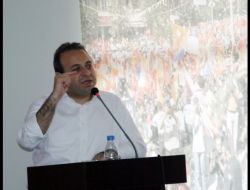 Demokrasi Kokteylimizden Bir Tadın!