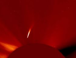 Kuyruklu Yıldızın Güneş’e Çarpma Anı