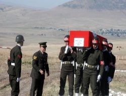 Yeğeninin Şehit Olduğuna İnanmadı, Otopsi Raporu İstedi!