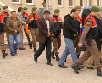 Gümrük'te 45 tutuklama!!